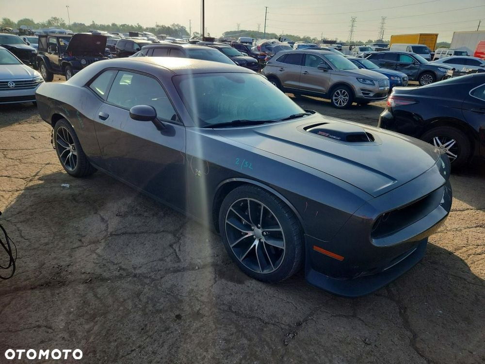 Dodge Challenger - 3