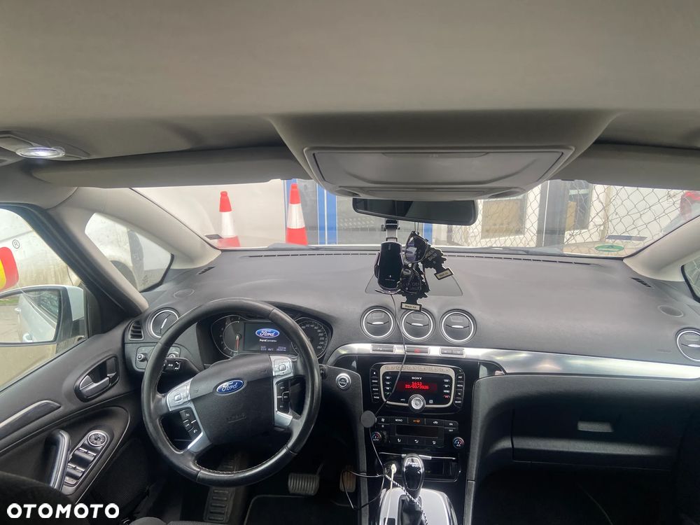 Ford S-Max - 9