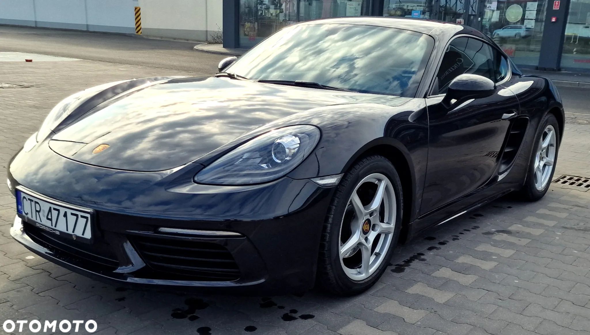 Porsche 718 Cayman Standard - 1