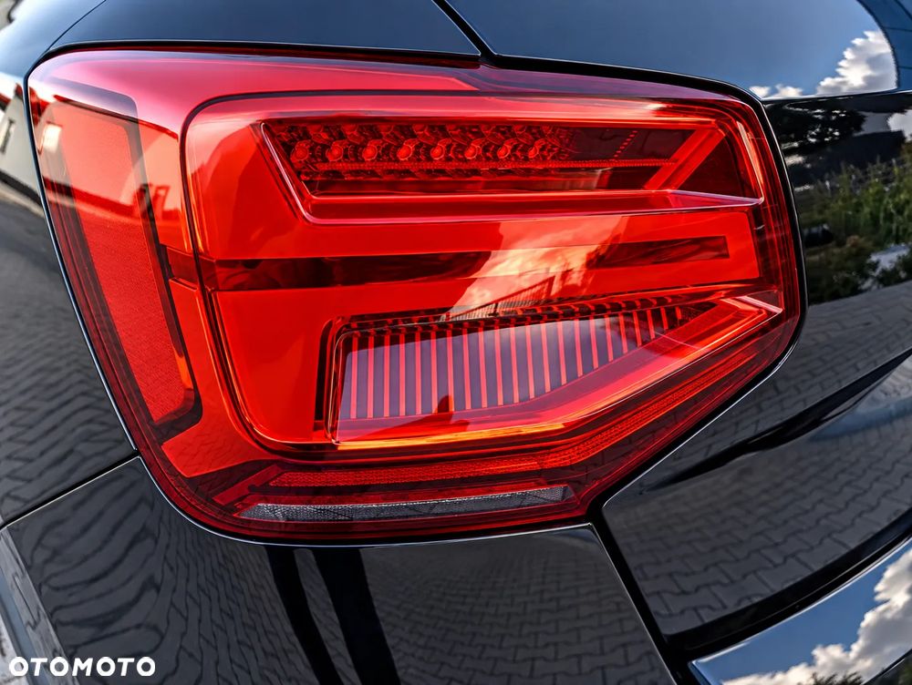Audi Q2 35 TDI S tronic sport - 18