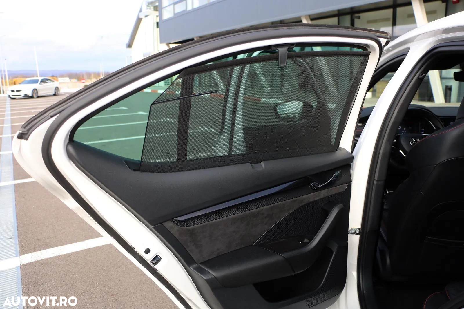 Skoda Octavia 2.0 TDI DSG RS - 22