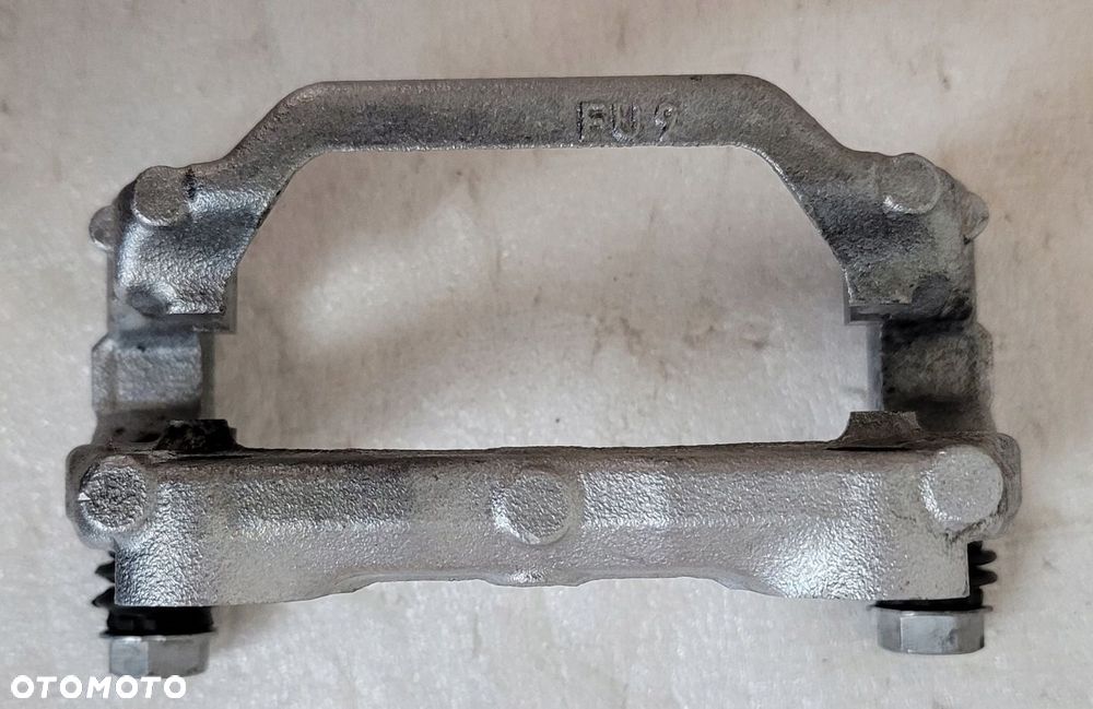 ZWROTNICA LEWA PRZÓD MERCEDES C-KLASA W206 V 2021 - 15