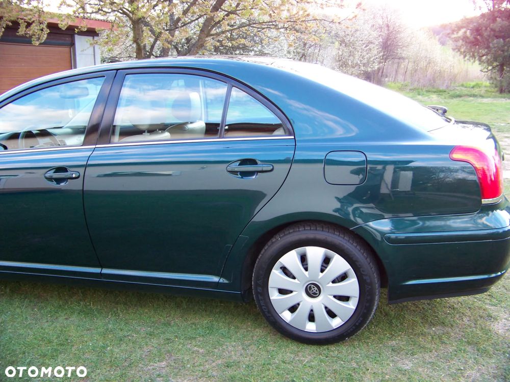 Toyota Avensis 2.0 D-4D - 6
