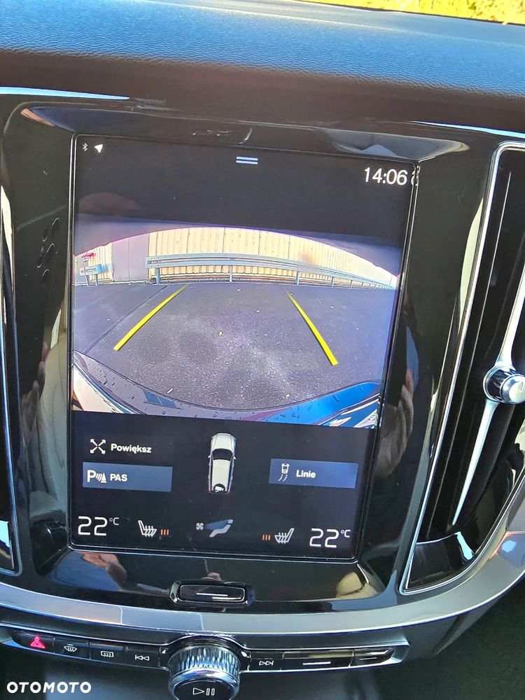 Volvo V60 T4 Momentum Pro - 32