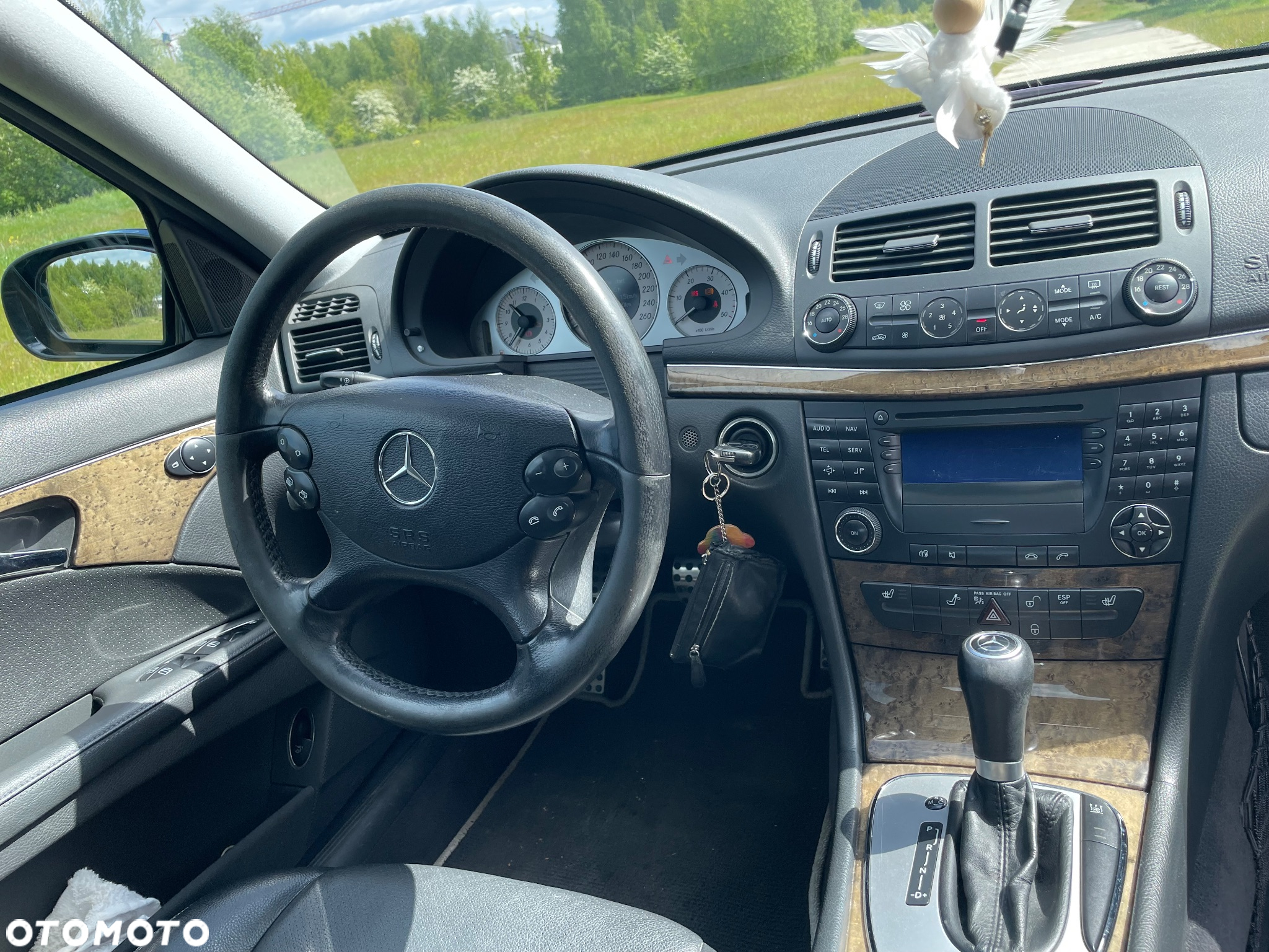 Mercedes-Benz Klasa E 320 CDI T Avantgarde - 12