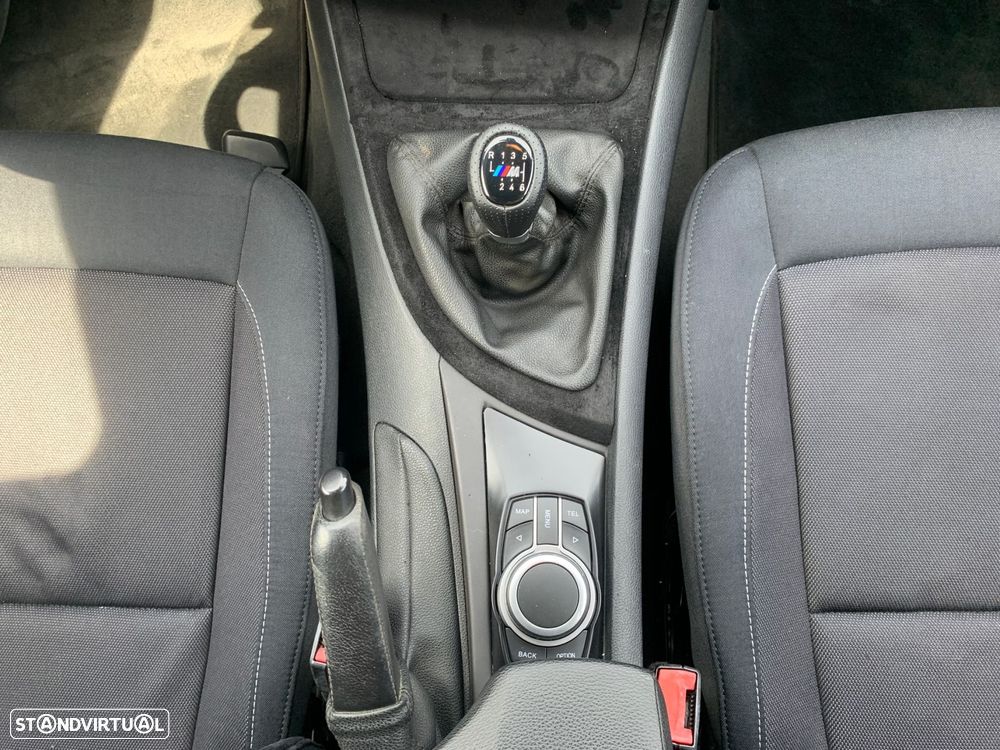 BMW 118 d Pack M - 30