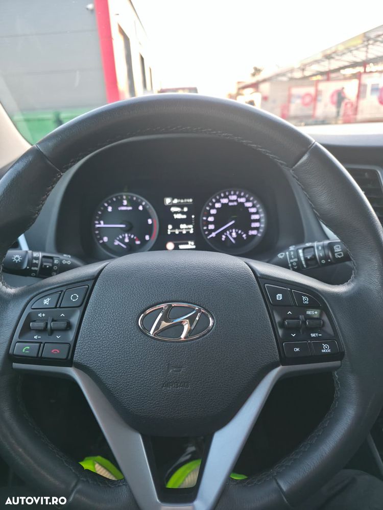 Hyundai Tucson 2.0 CRDI 4WD 6AT Luxury Pack+ - 10