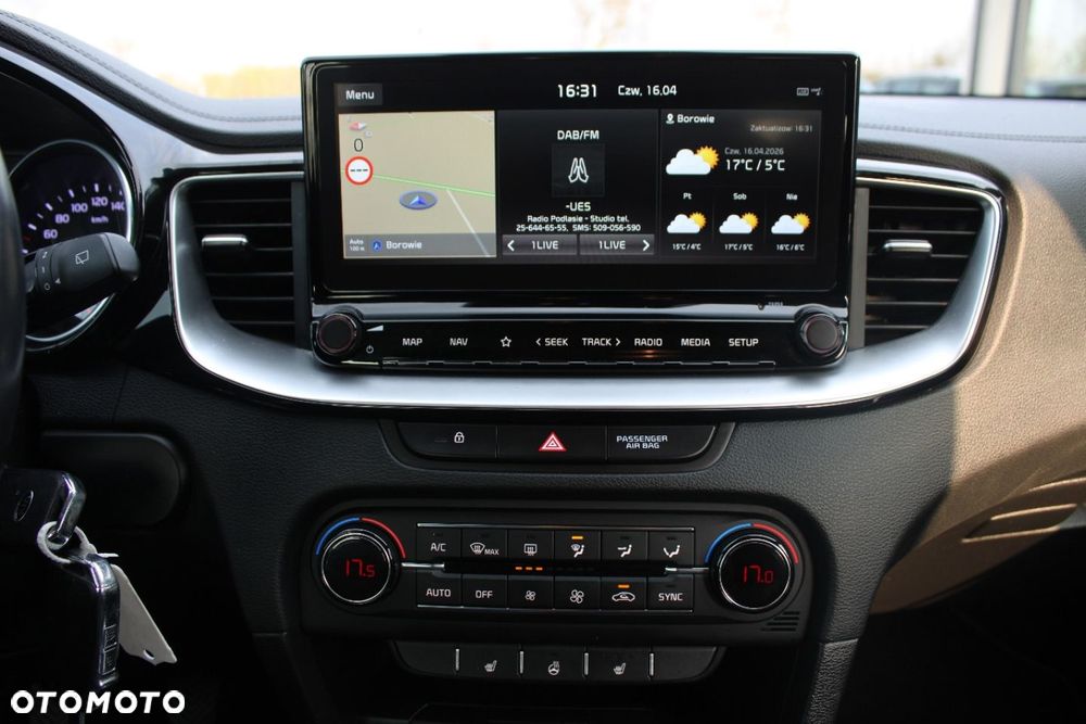 Kia XCeed - 30