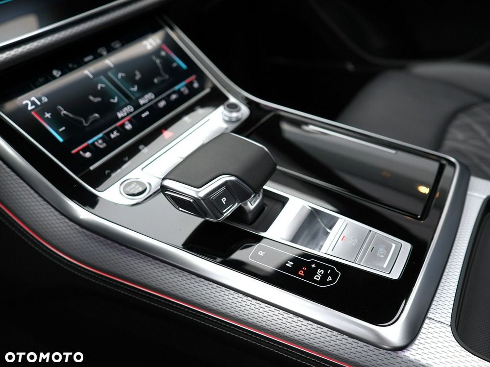 Audi Q8 - 24