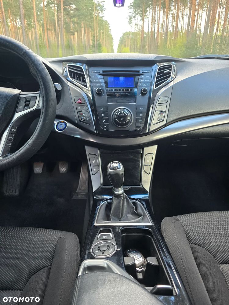 Hyundai i40 Kombi 1.7 CRDi Premium - 13
