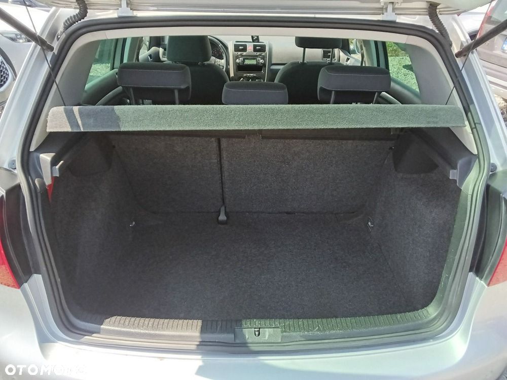 Volkswagen Golf - 29