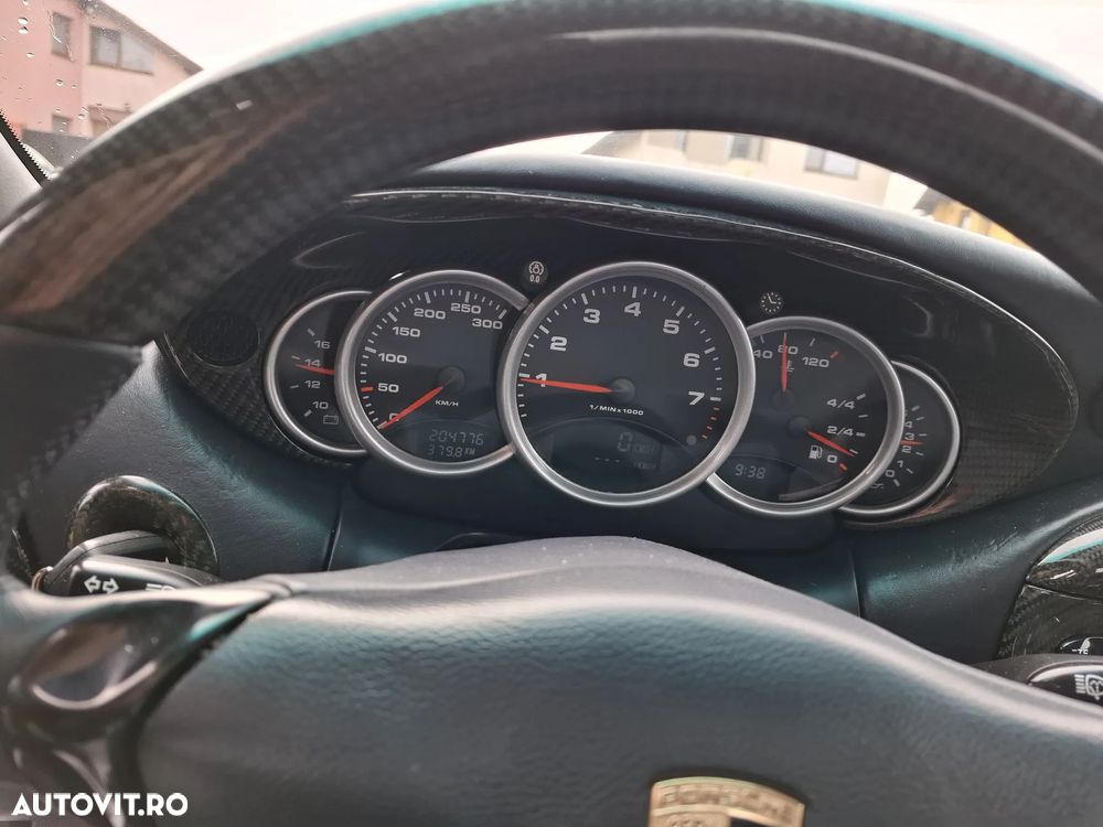 Porsche Carrera GT - 7