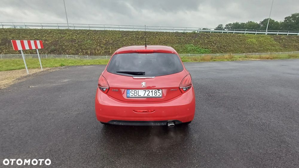 Peugeot 208 - 20