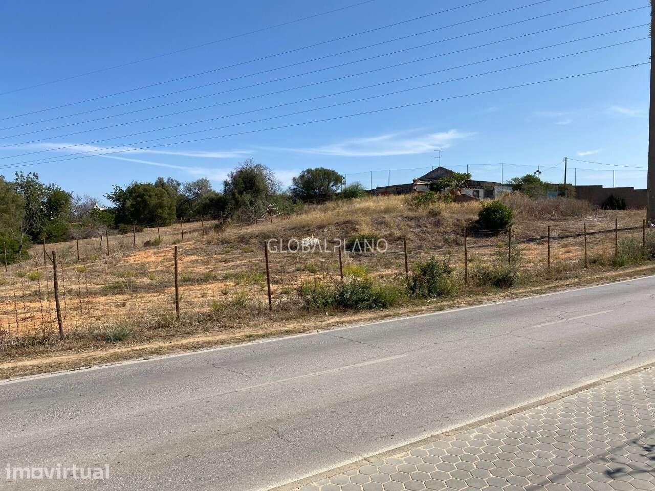 Terreno com viabilidade de construção em Vale de Lagar, Portimão - Grande imagem: 2/3
