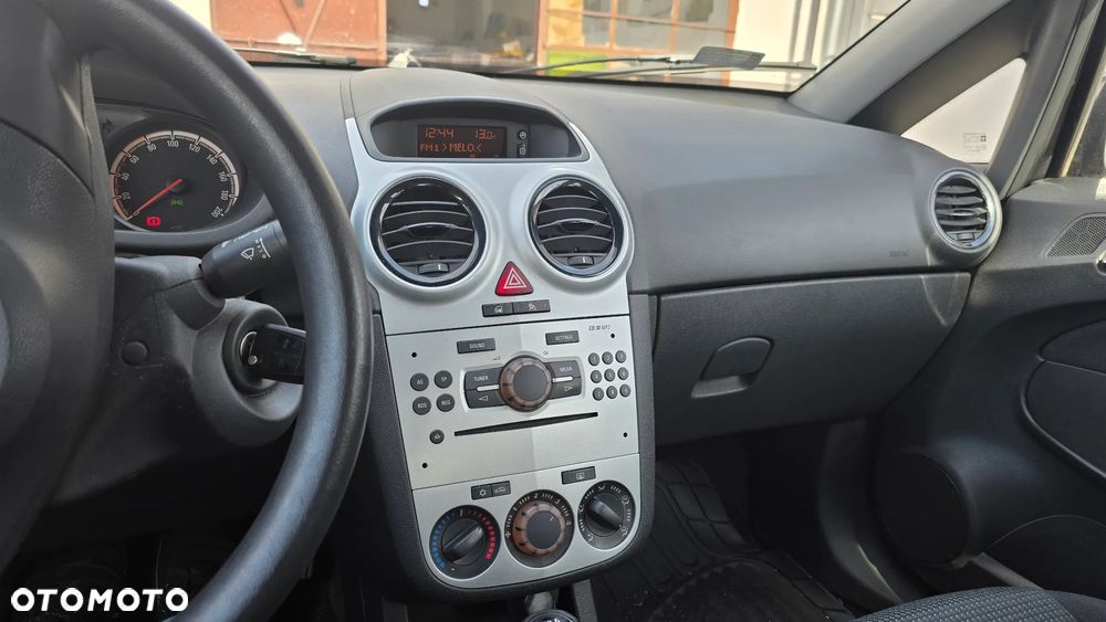 Opel Corsa 2013 photo 4