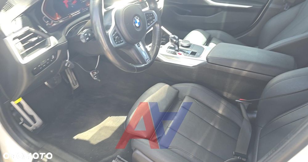 BMW Seria 3 330i Sport Line - 10