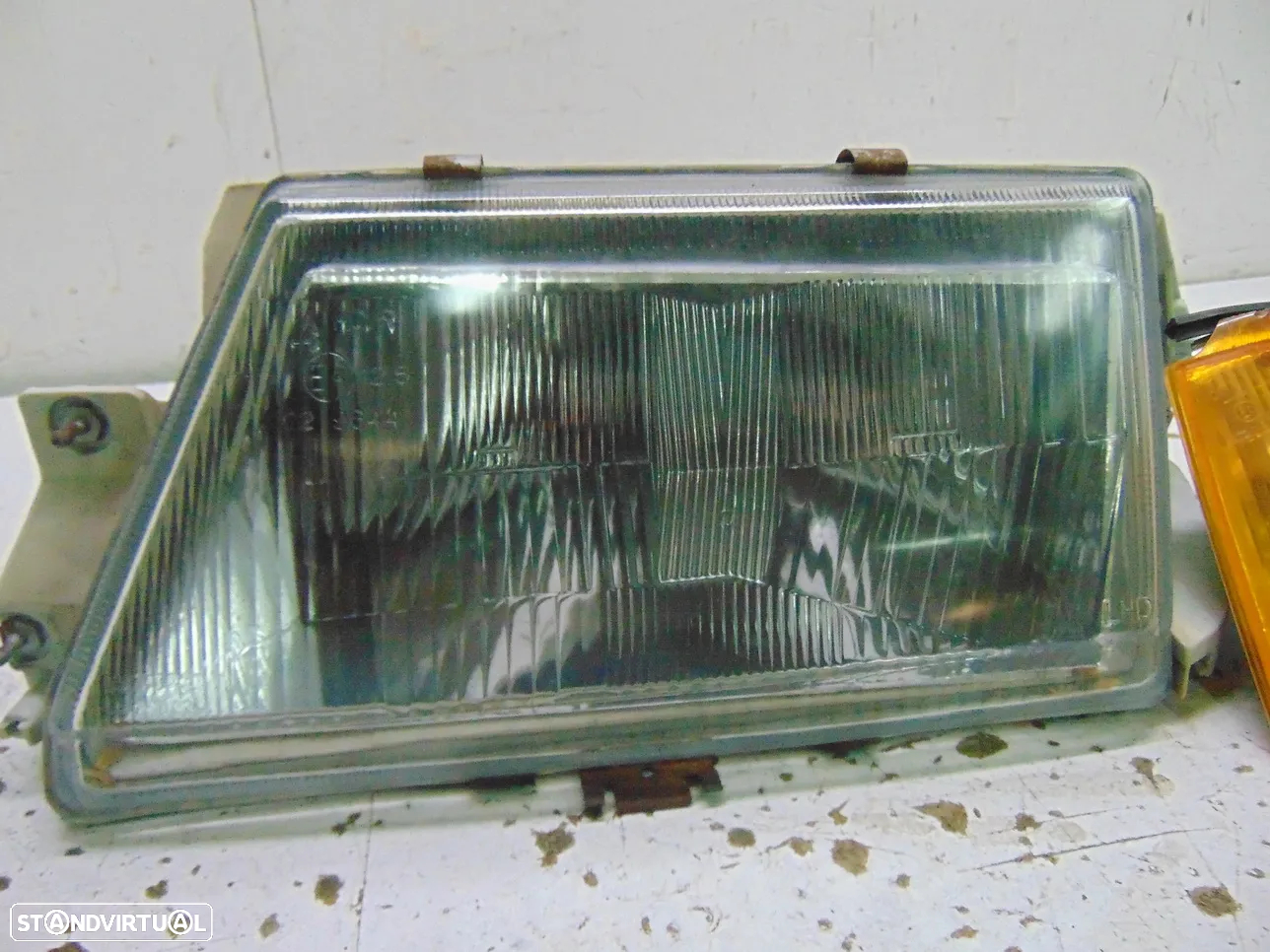 Alfa romeo 33 farol - 2