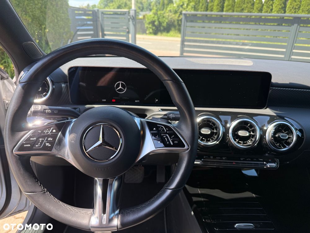 Mercedes-Benz Klasa A 180 7G-DCT - 12