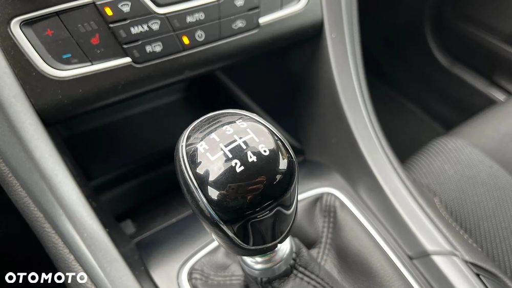 Ford Mondeo SW 1.5 EcoBoost Titanium - 16