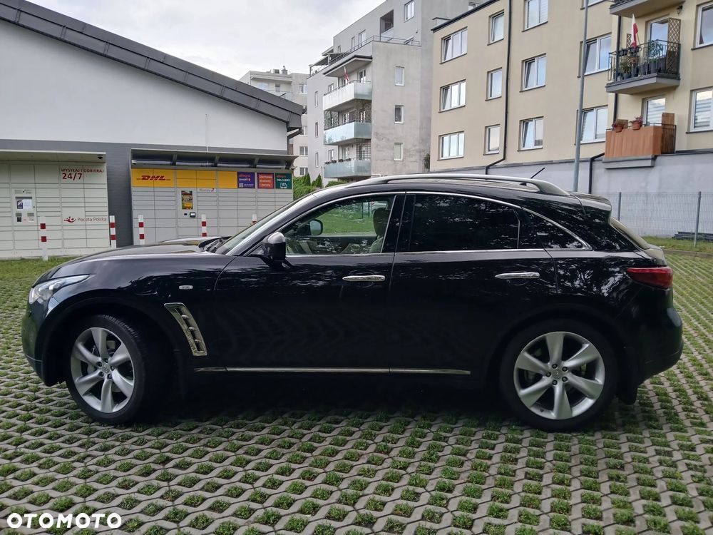 Infiniti FX FX30d S - 4