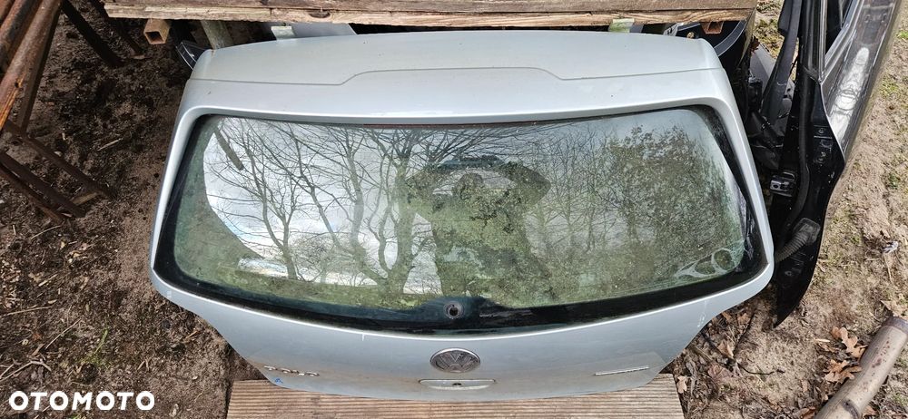 VW Polo 9N IV LIFT 2005-2009  Klapa bagażnika   Szyba - 4