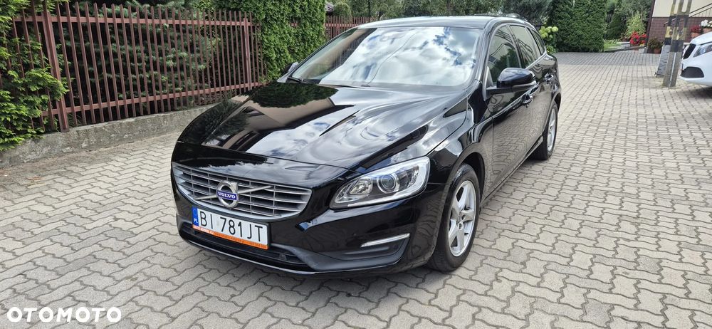 Volvo V60 D4 Drive-E Dynamic Edition (Momentum) - 1