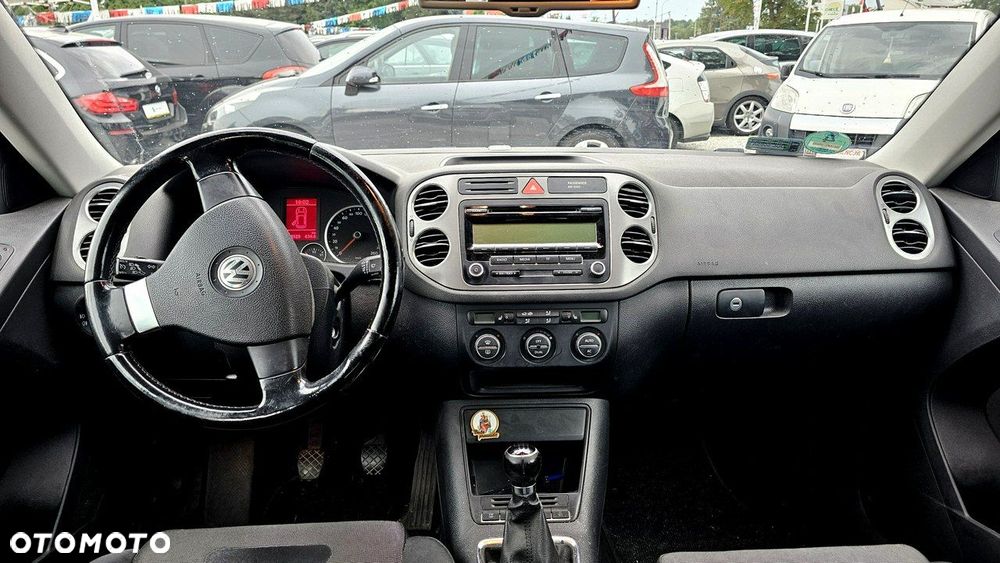 Volkswagen Tiguan - 12