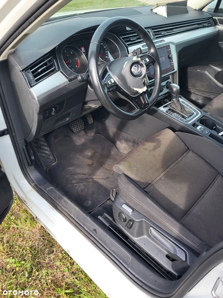 Volkswagen Passat 2.0 TDI BMT Highline DSG - 17