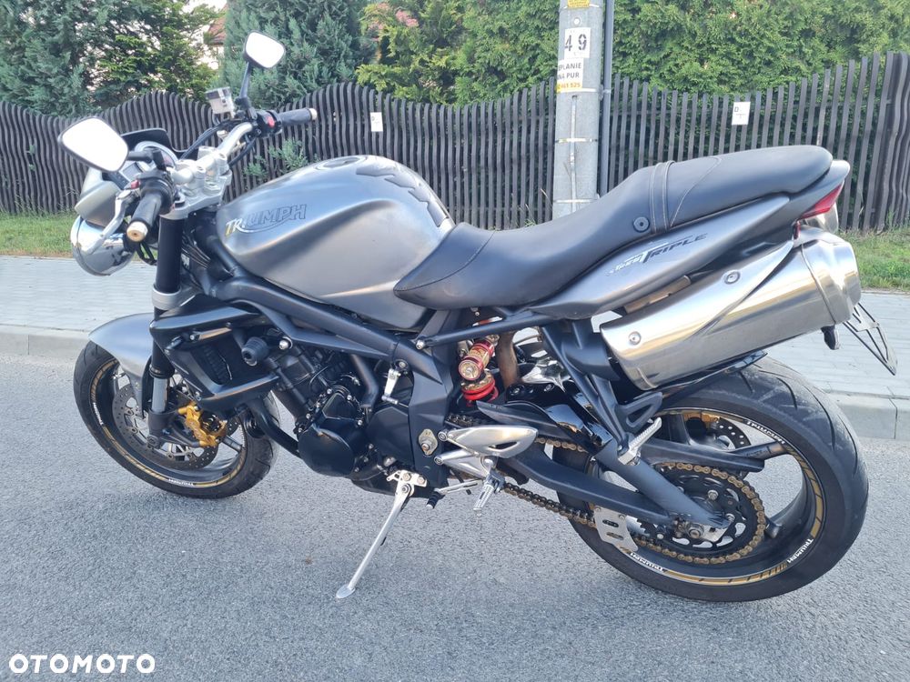 Triumph Street Triple - 4