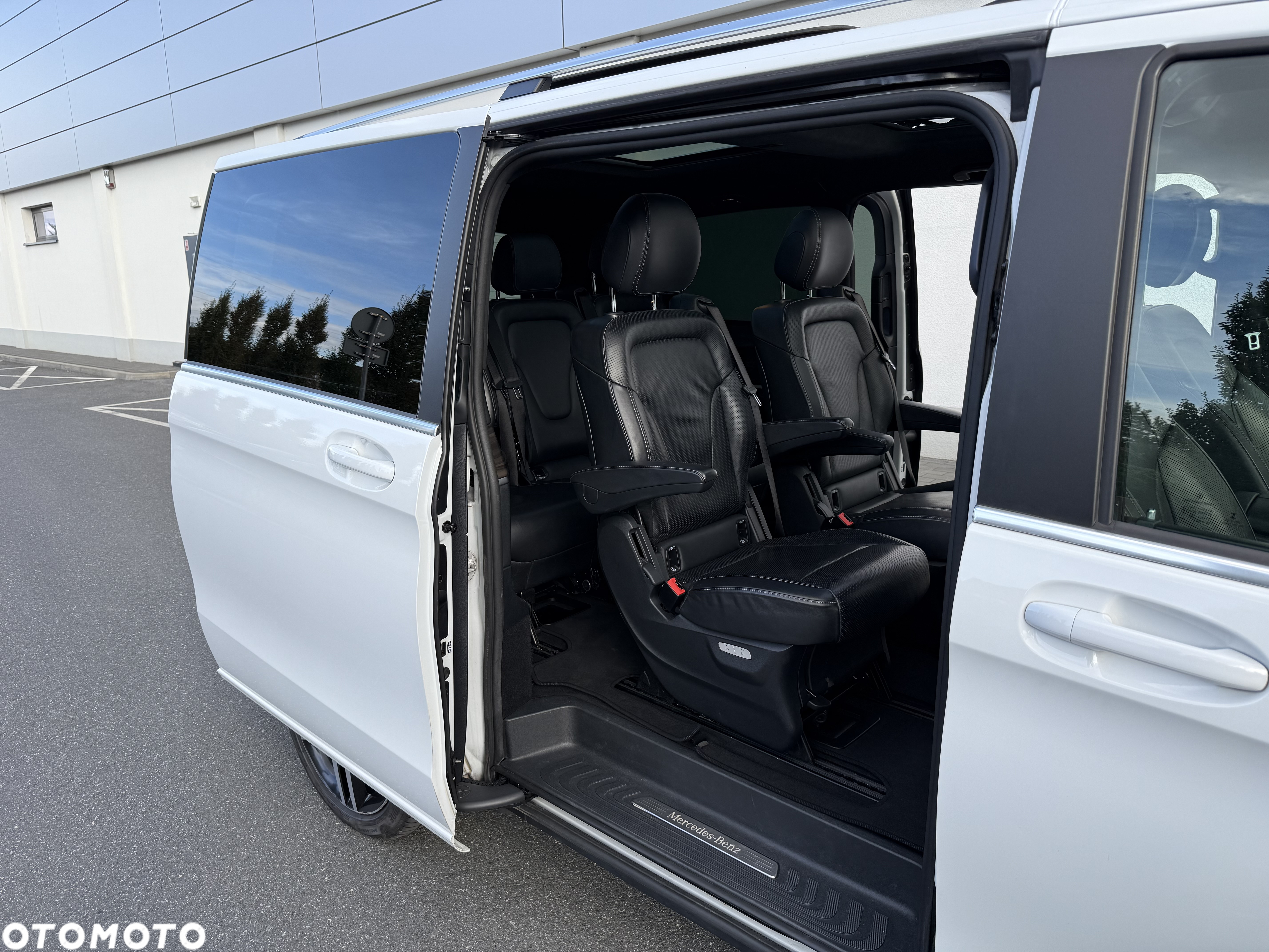 Mercedes-Benz Klasa V 300 d 4-Matic 9G-Tronic - 11