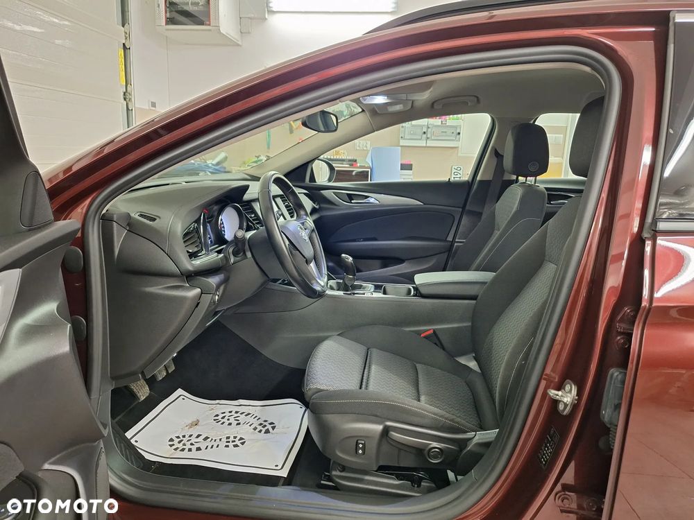 Opel Insignia 1.5 T Exclusive S&S - 18