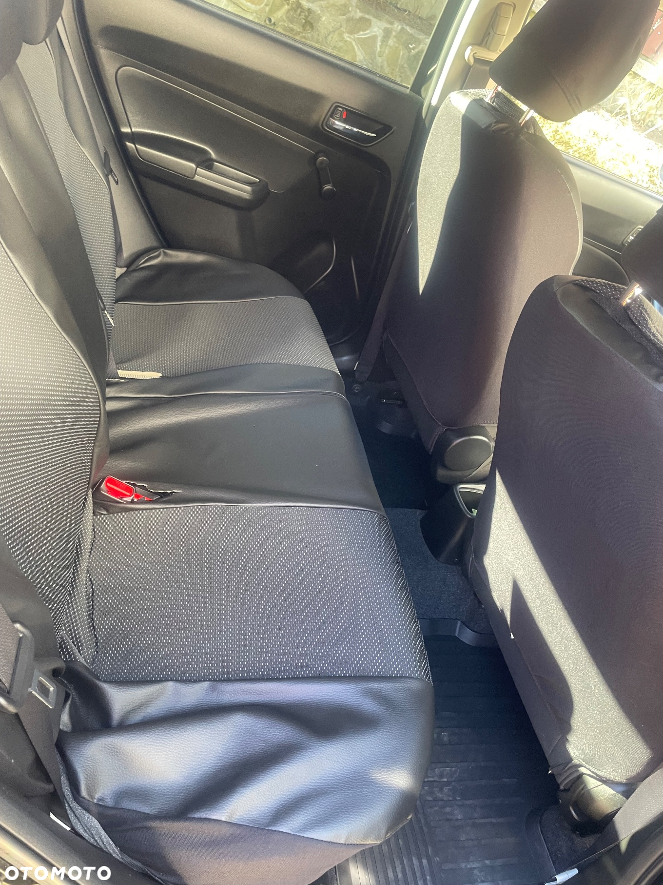 Suzuki Swift 1.0 T Premium Plus - 15