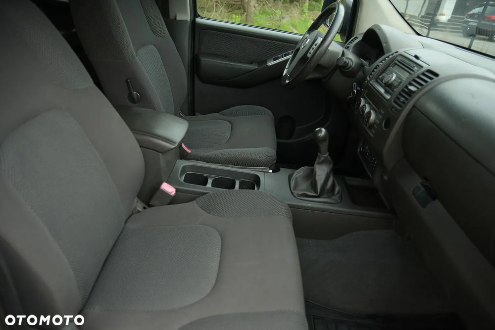 Nissan Navara 2.5 D Platinum - 15