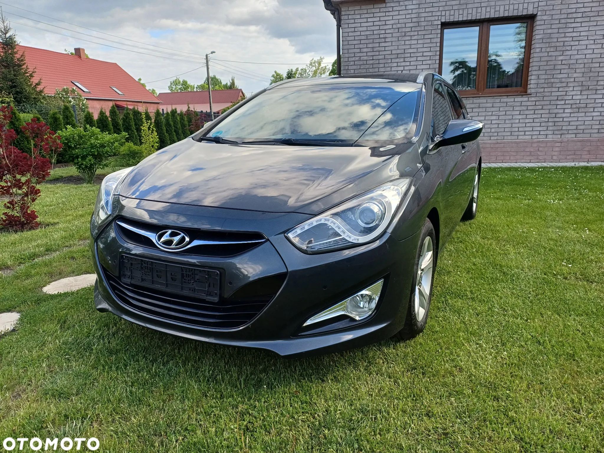 Hyundai i40 i40cw 1.7 CRDi Fifa World Cup Edition - 1