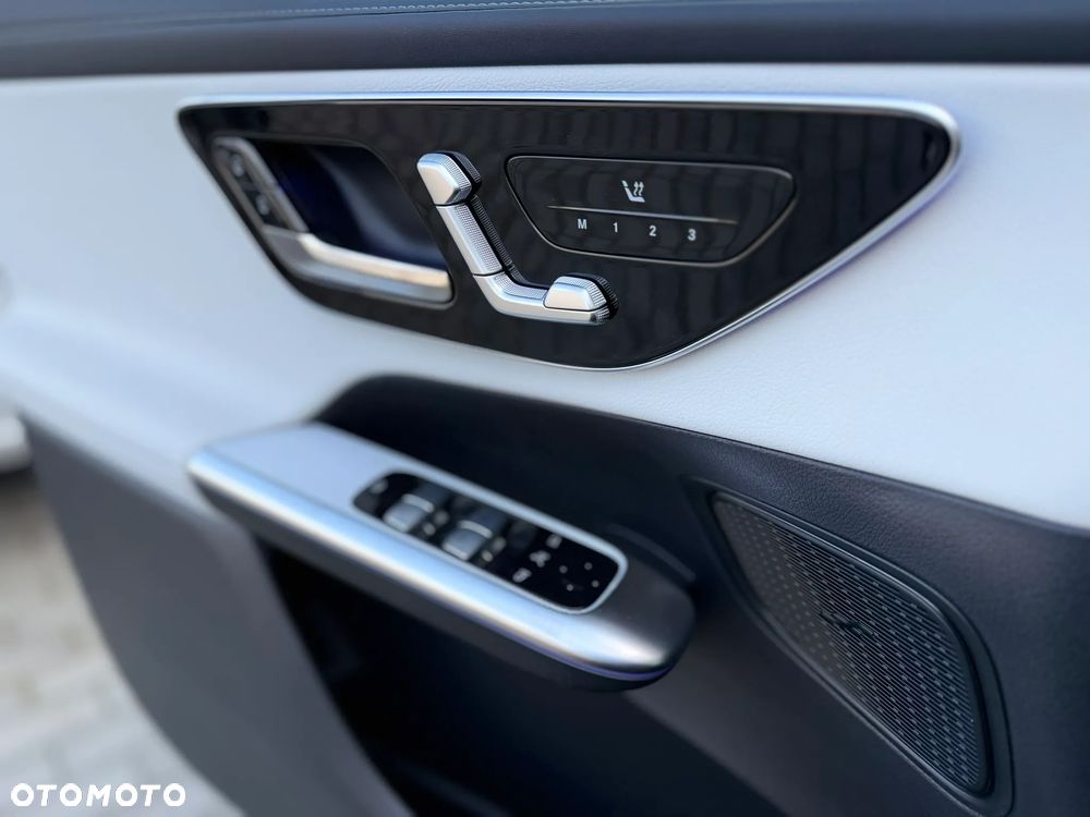Mercedes-Benz GLC - 18