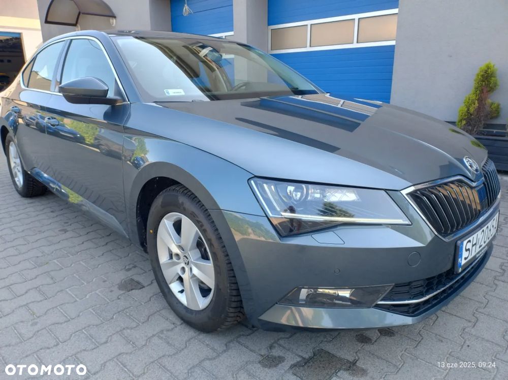 Skoda Superb 2.0 TDI Ambition - 2