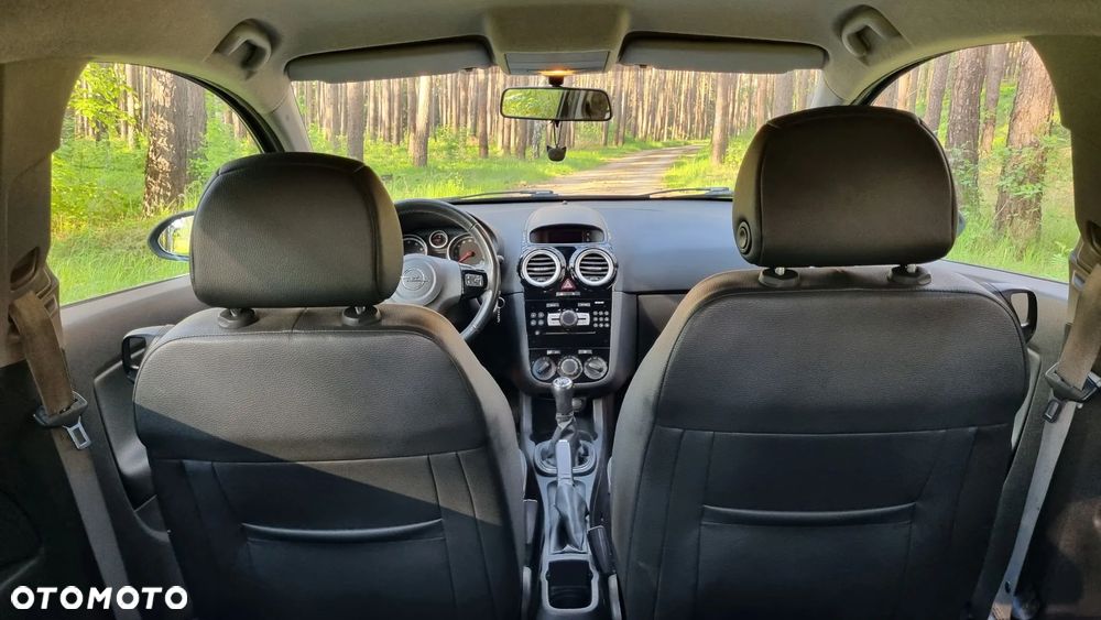Opel Corsa 1.2 16V Essentia - 17