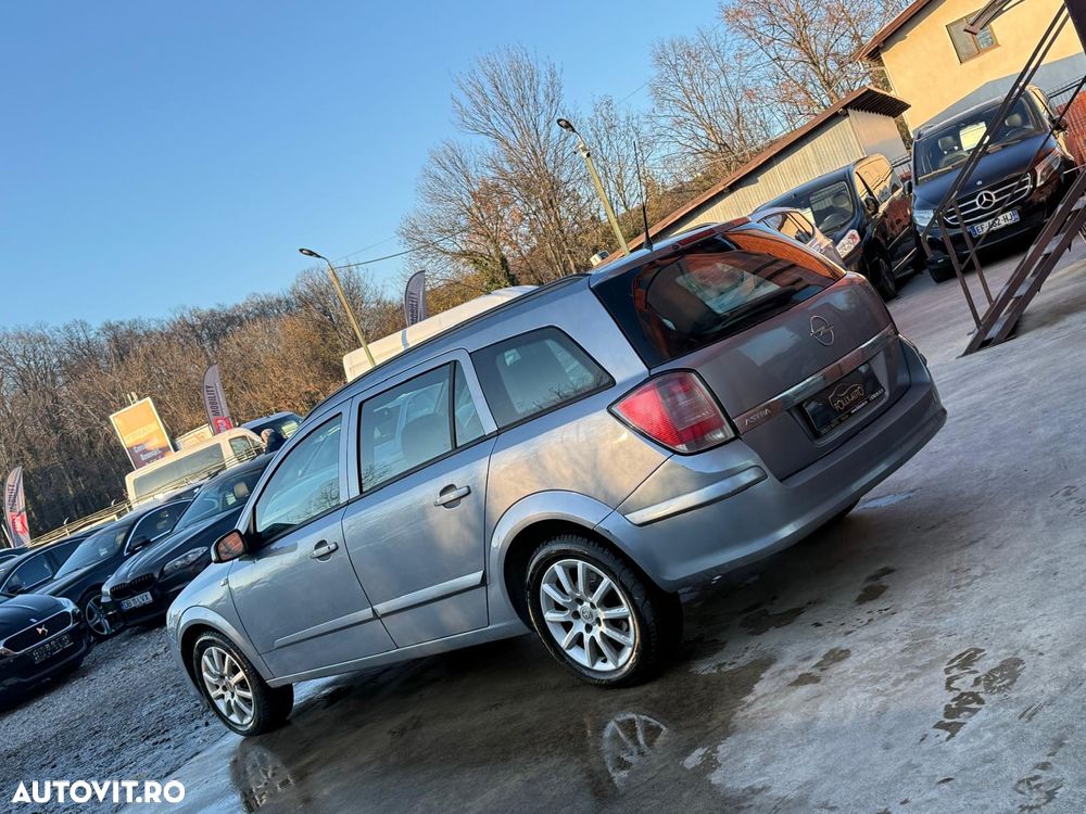 Opel Astra 1.7 CDTI Caravan - 25