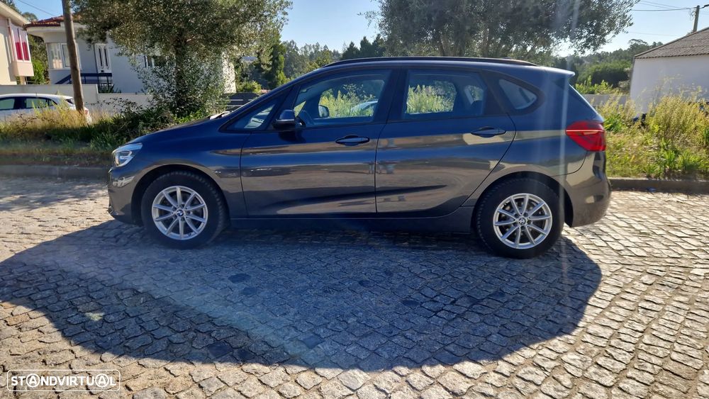 BMW 218 Active Tourer 2015 photo 2