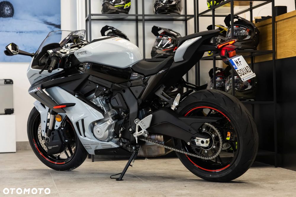 CFMoto 675SR - 10