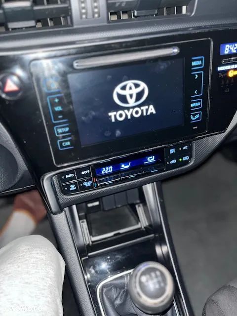 Toyota Auris 1.4 D-4D Active - 9