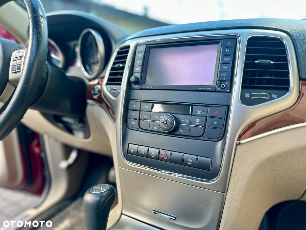 Jeep Grand Cherokee - 25