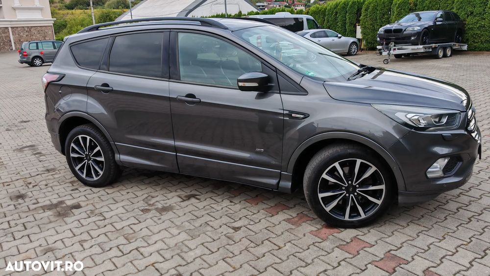 Ford Kuga 2.0 TDCi 4WD Powershift ST-Line - 4