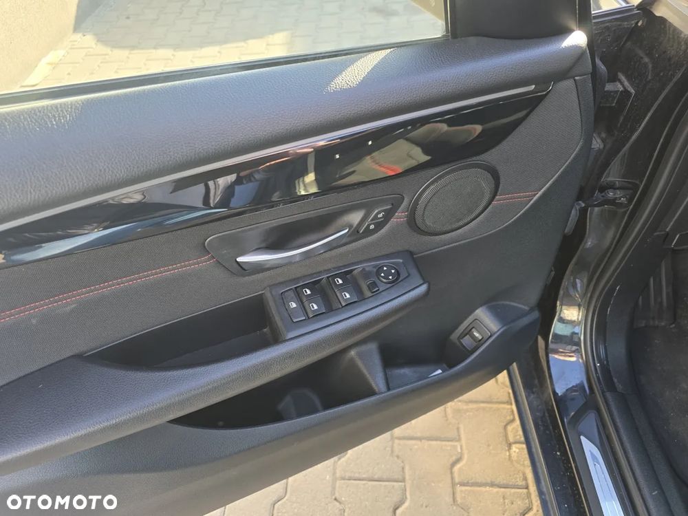 BMW Seria 2 216d Sport Line - 11
