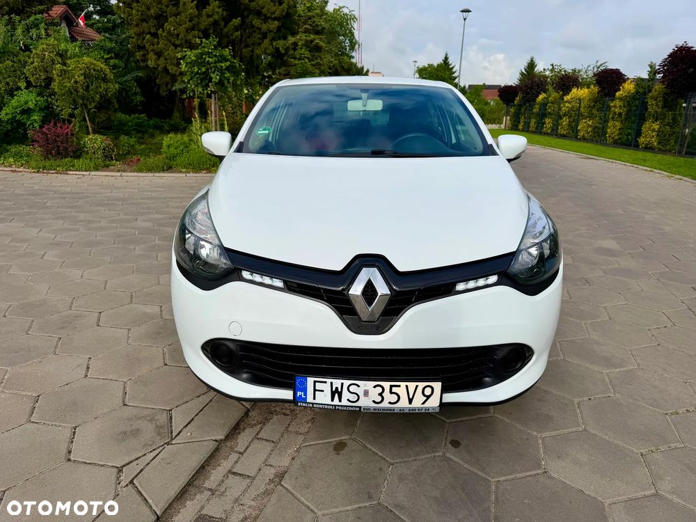 Renault Clio 1.2 16V 75 Life - 9