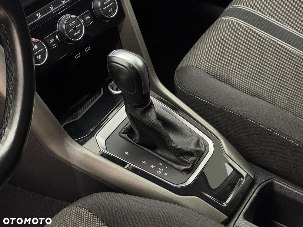 Volkswagen T-Roc 1.5 TSI ACT Advance DSG - 9