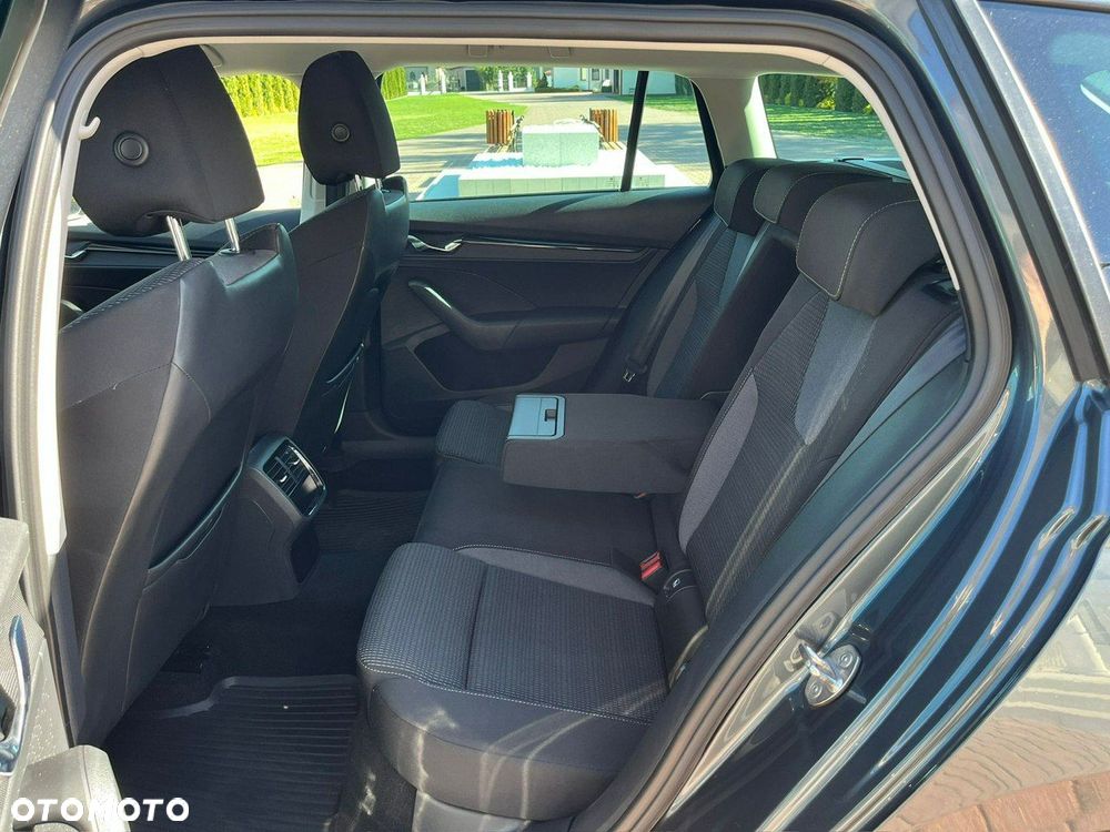 Skoda Octavia 2.0 TDI Ambition DSG - 36