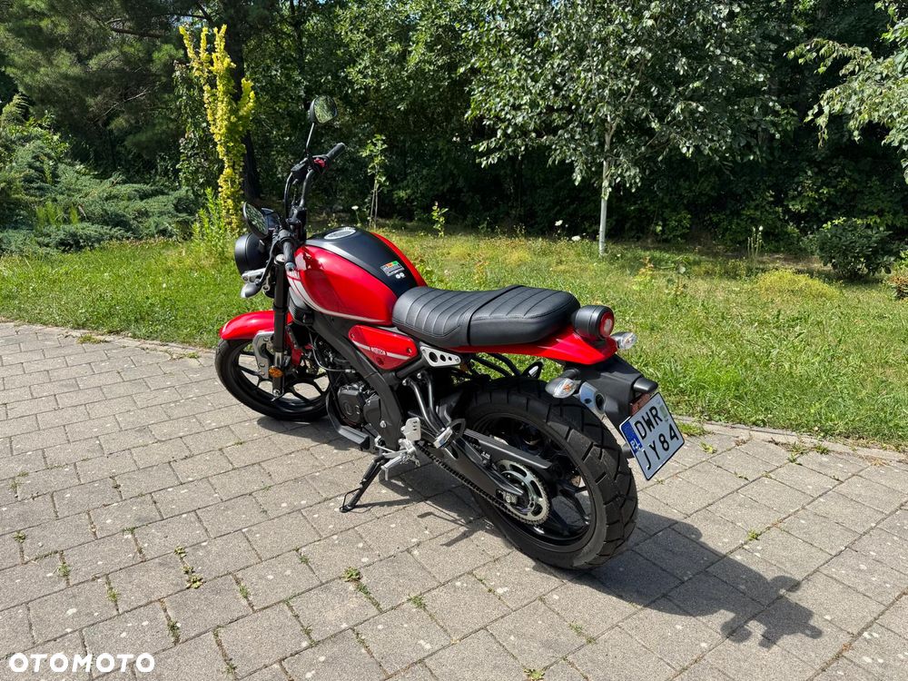 Yamaha XSR - 9