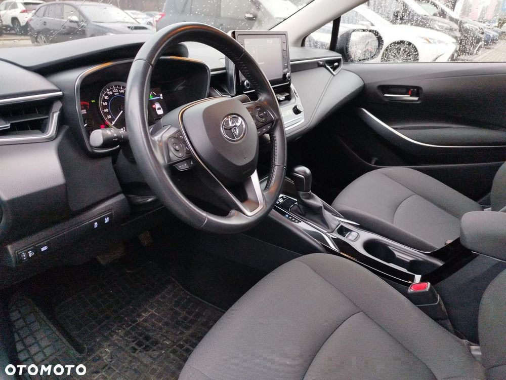 Toyota Corolla - 10