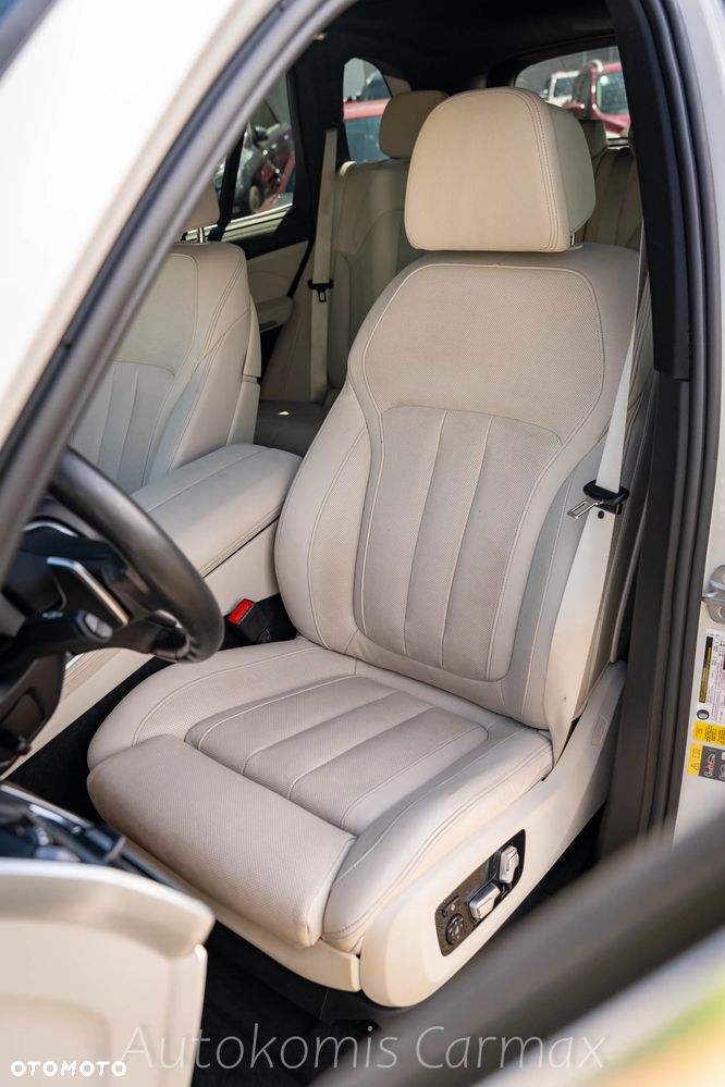 BMW X5 xDrive45e - 16